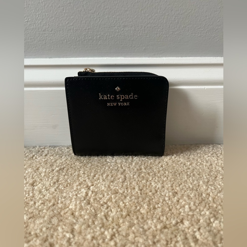 Small Kate Spade wallet